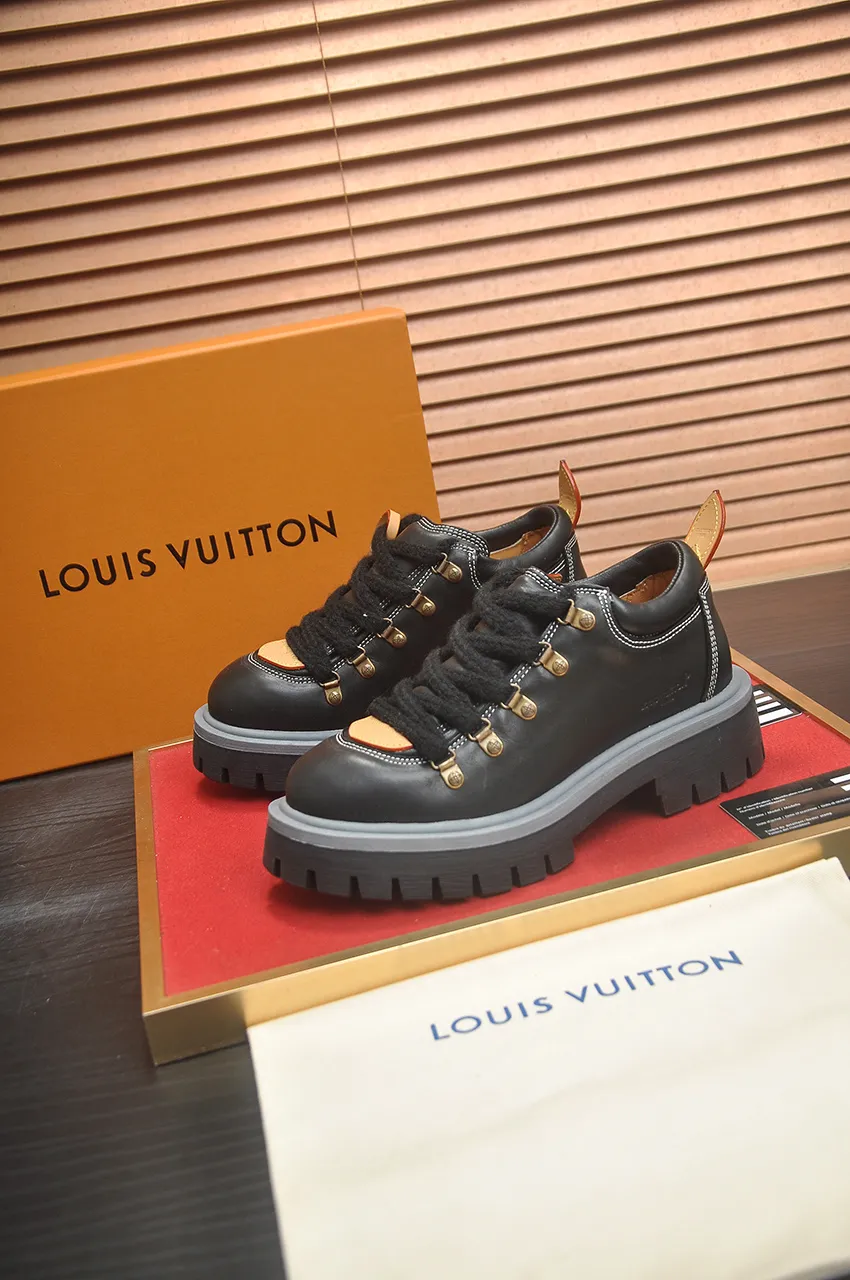 Men's shoes 💰660💶 LV Louis Vuitton 2025 autumn and winter new couple's new style, the original version is developed one to one, retro fashion, handsome and cool mountaineering derby shoes are out of stock 👍 💎 Material: imported first-layer cowhide 💎 Lining: imported lambskin 💎 Outsole: original molded TR non-slip sole 💎 Bottom height: 3.5cm 💎 Shoe size: 35-45 for both men and women